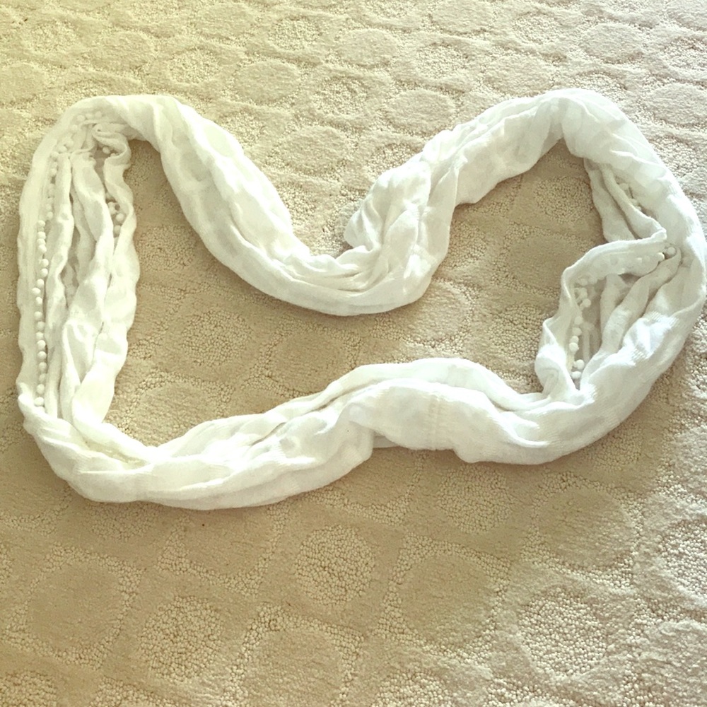 White circle Scarf